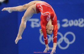 jrs直播-世俱杯进攻组织中关键球员传球轨迹及其战术引导能力分析